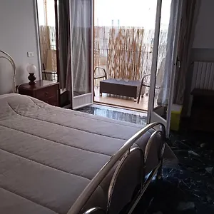 https://artemide.barihotels.org